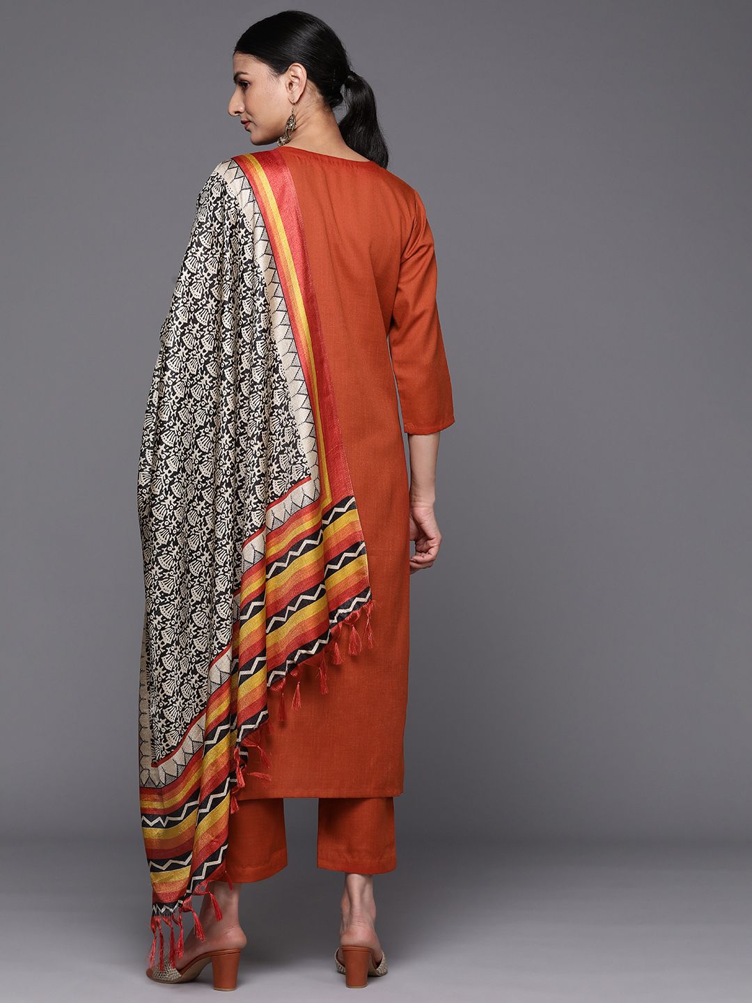 Dhiyona VA Women's Floral Embroidered Gotta Patti Kurta with Trousers & With Dupatta