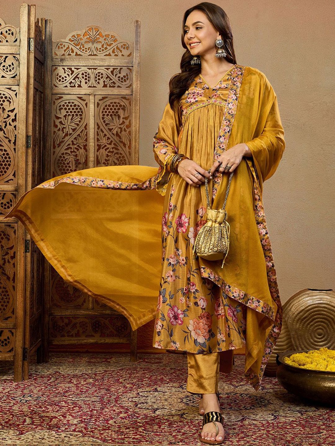 Dhiyona PD Women Floral Printed A-Line Kurta Trouser With Dupatta