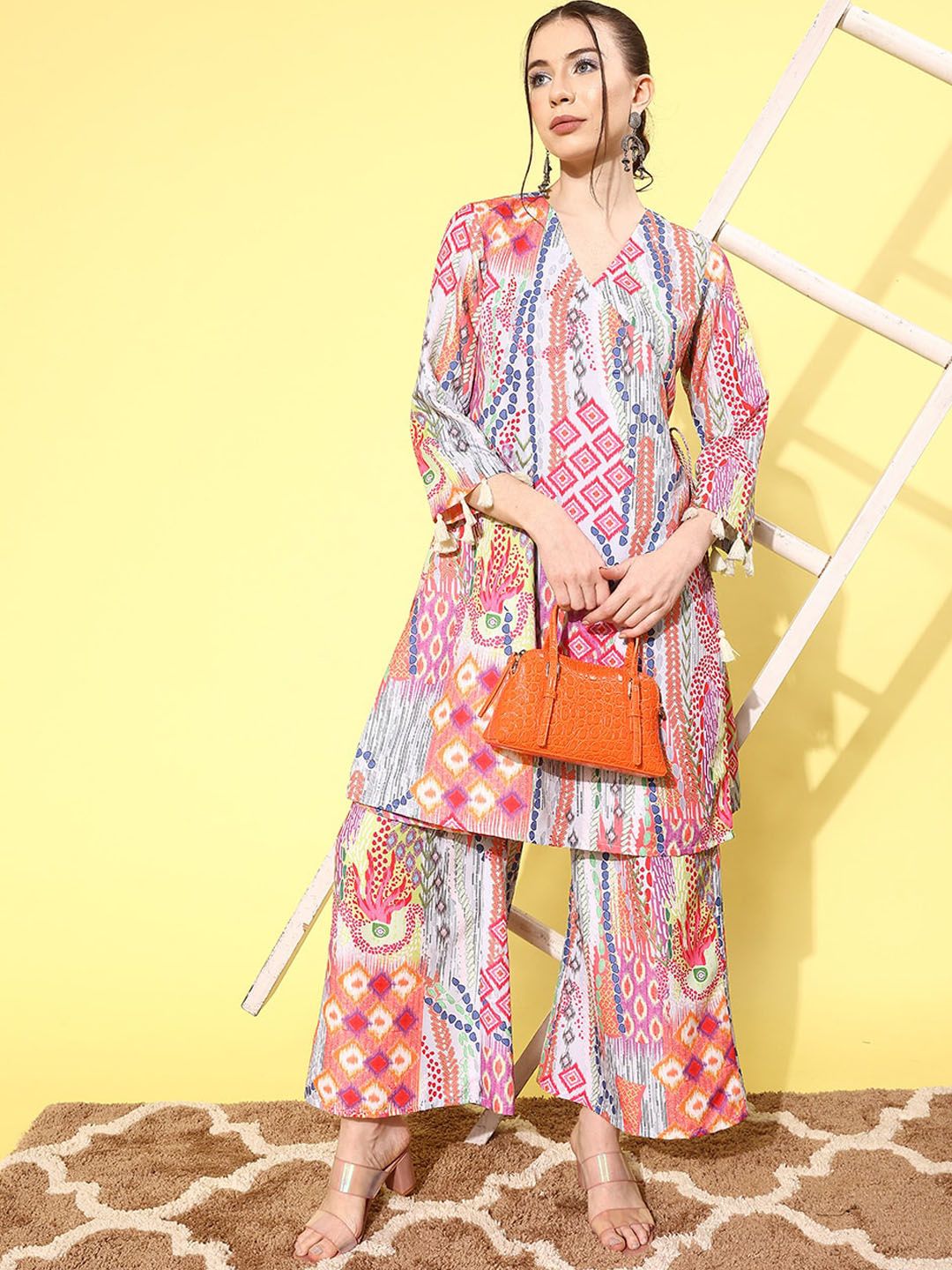Dhiyona VA Women'sGrey & Pink Abstract Printed A-Line Kurta With Palazzos