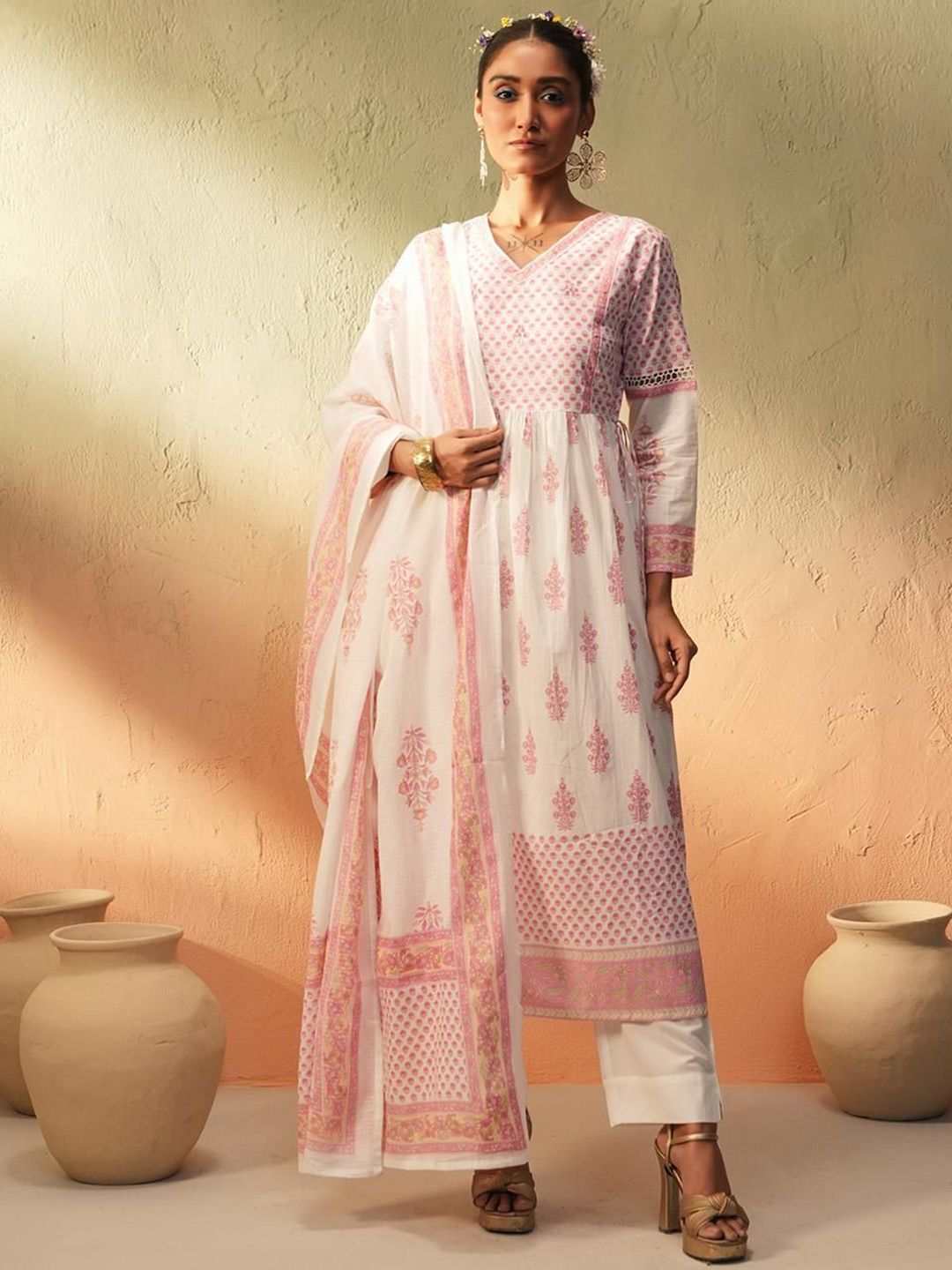 Dhiyona IS Women's Women Floral Printed Regular Pure Cotton Kurta With Trousers & Dupatta