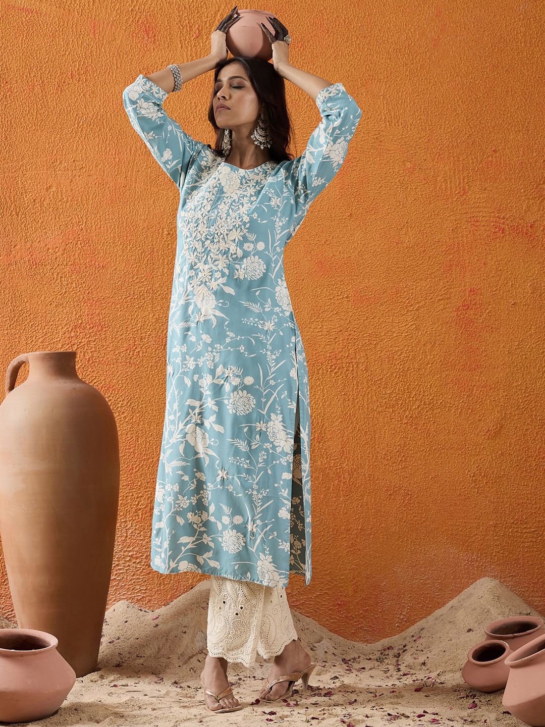 Dhiyona IE Floral Embroidered Thread Work Round Neck Straight Kurta
