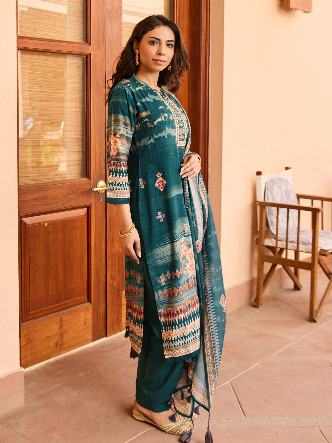 Dhiyona WP Ethnic Motifs Printed Regular Mirror Work Kurta With Trousers & Dupatta