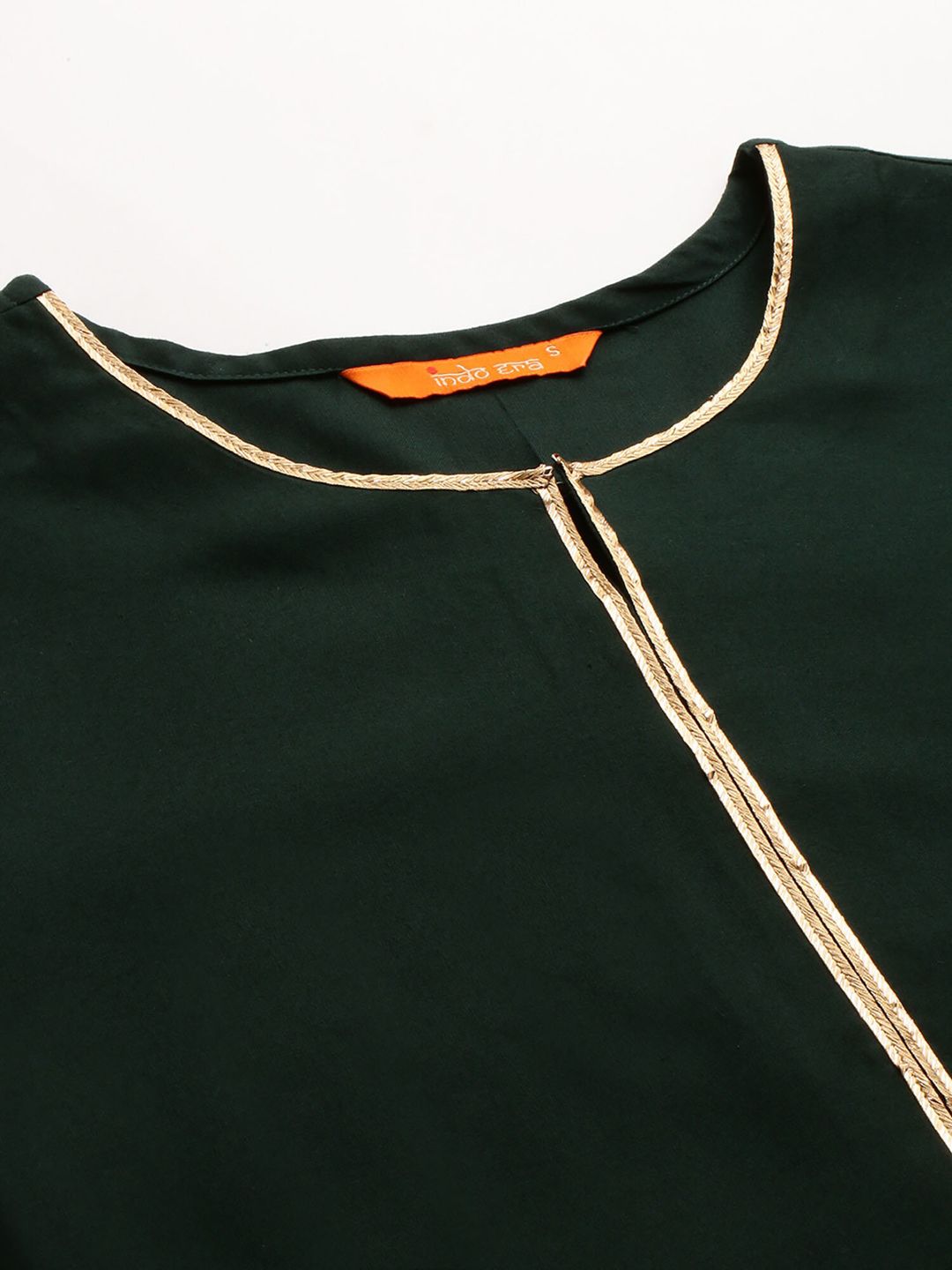 Dhiyona IE Women Green Embroidered Straight Kurta
