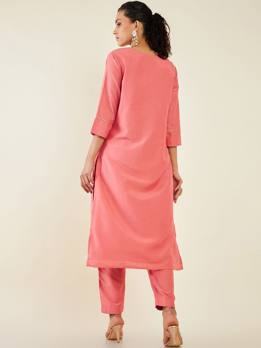 Dhiyona SO Women's Floral Embroidered Beads and Stones Kurta with Trousers