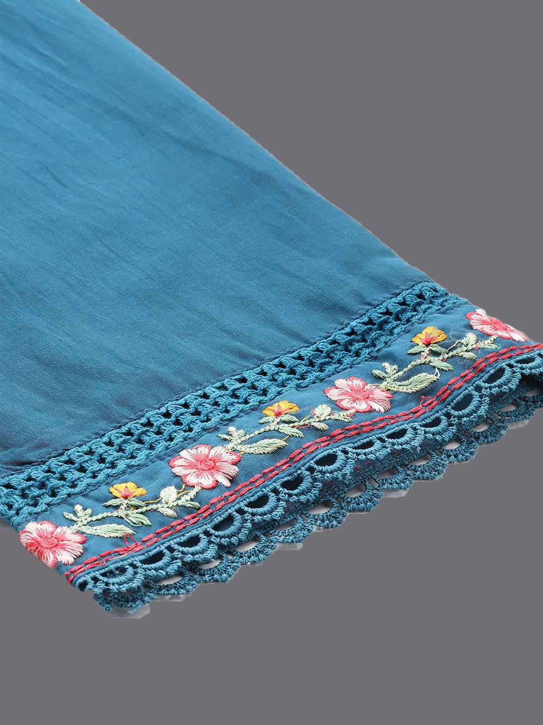 Floral Embroidered Thread Work Straight Kurta With Trousers & Dupatta