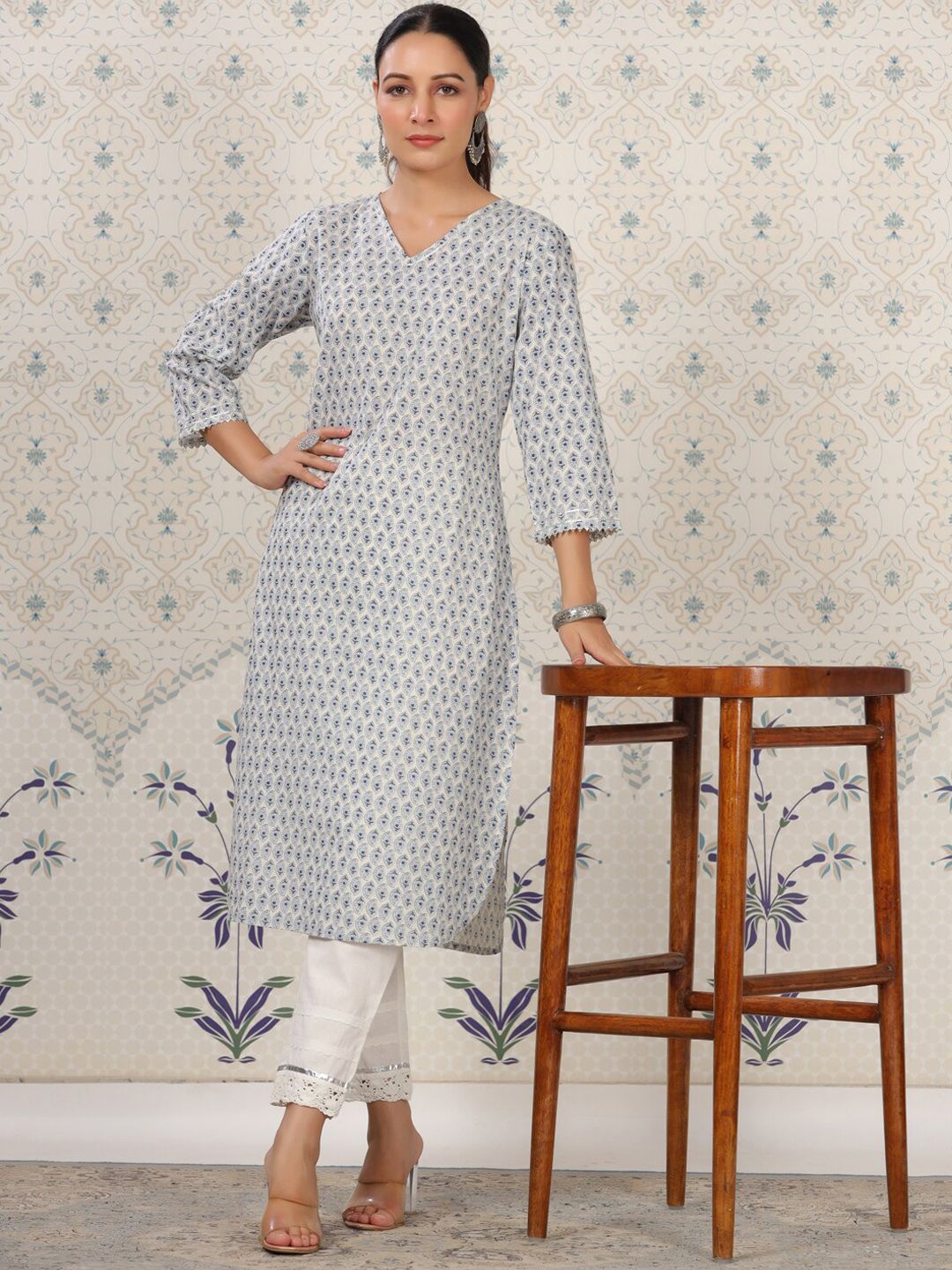 Dhiyona OD Floral Printed Straight Pure Cotton Kurta