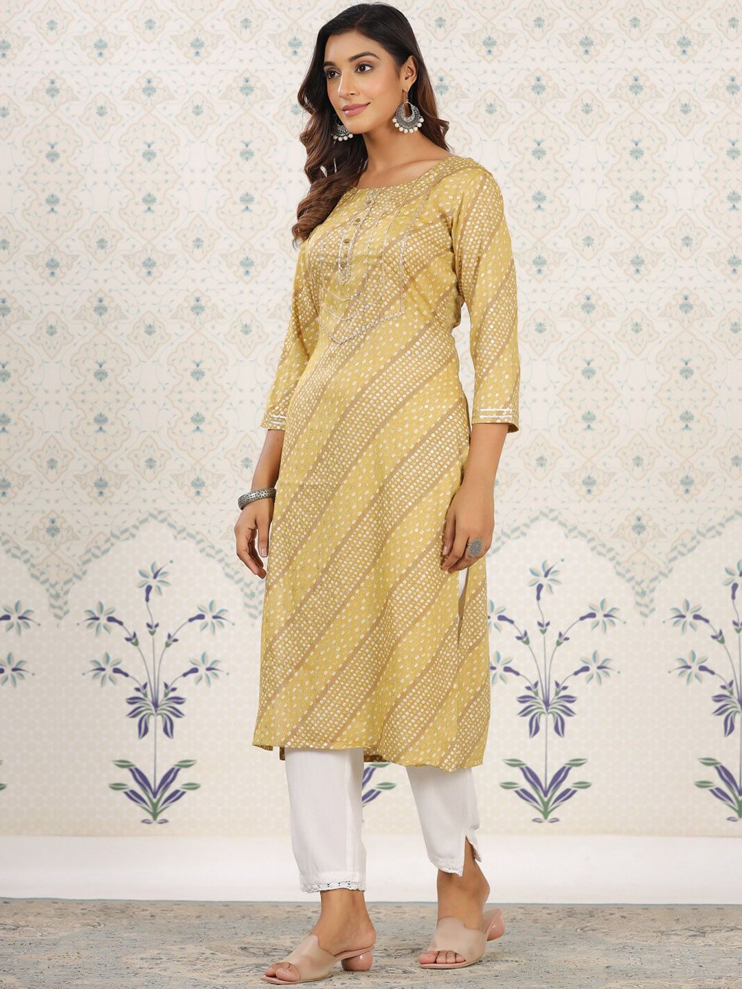 Dhiyona OD Ethnic Motifs Printed Gotta Patti Straight Kurta