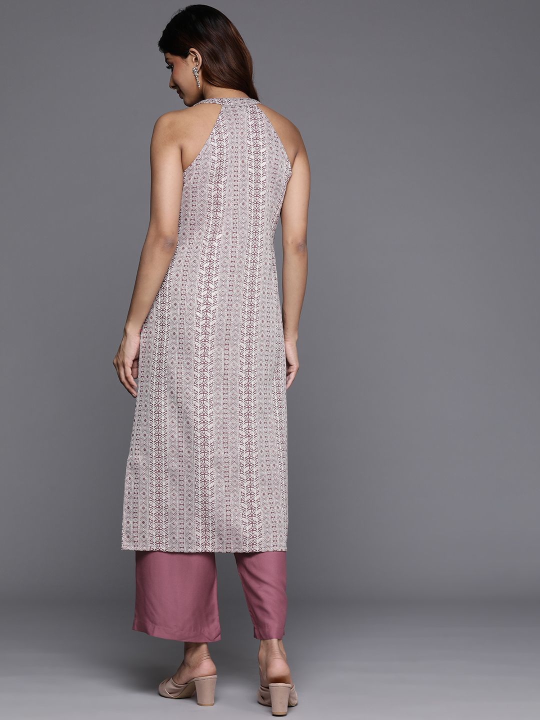 Dhiyona VA Women'sMauve Floral Woven Design Sleeveless Straight Kurta with Palazzos