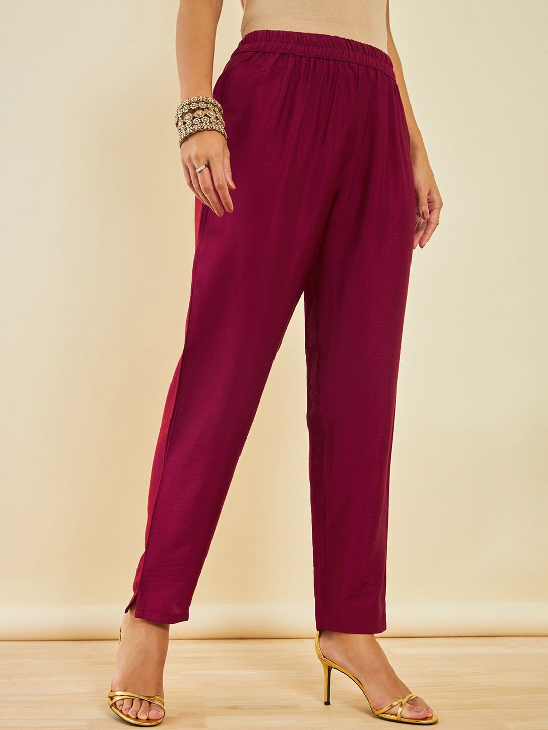 Dhiyona SO Women's Maroon Floral Printed Beads and Stones Kurta With Trousers & Dupatta