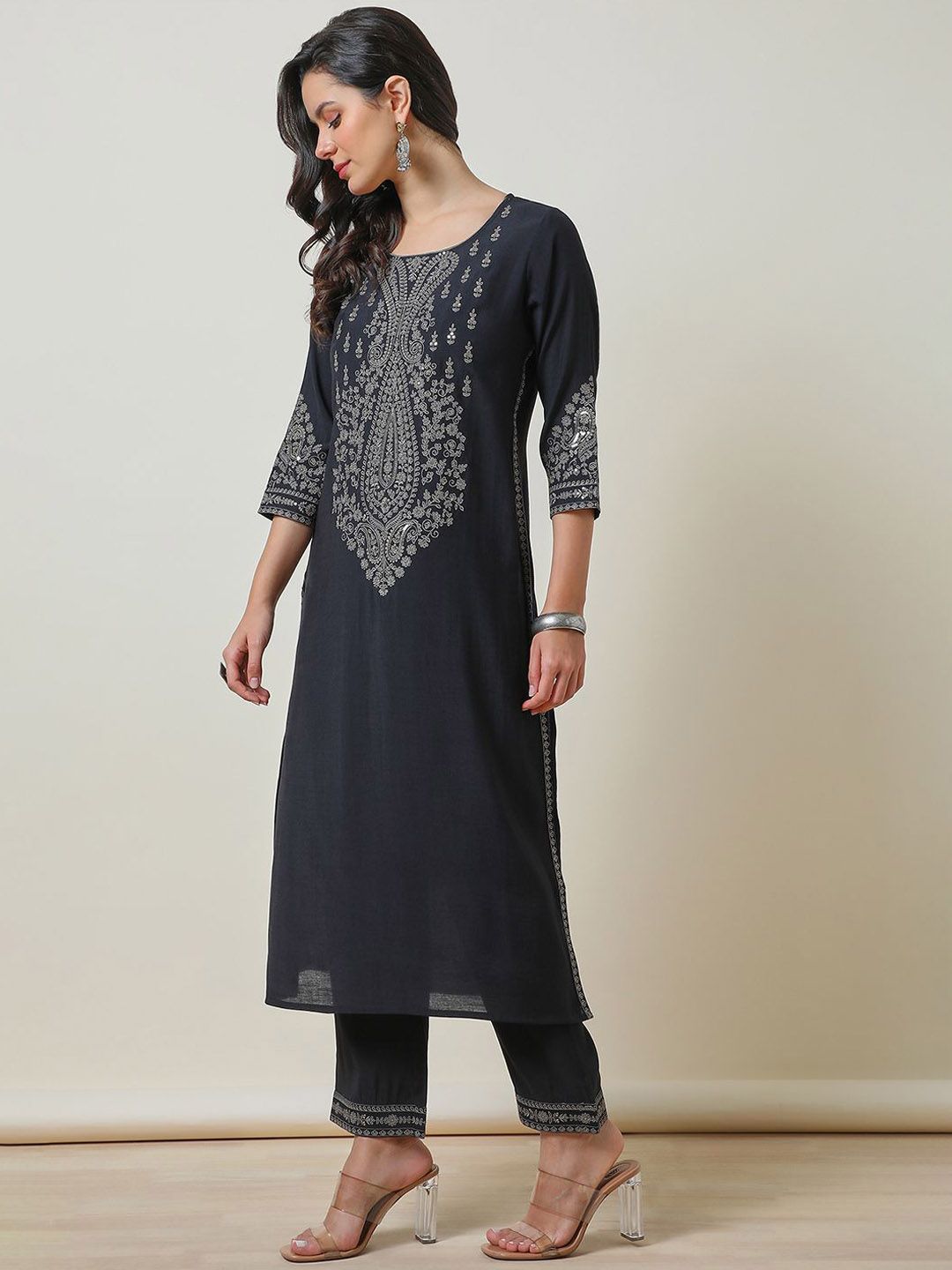Dhiyona SO Women's Black Ethnic Motifs Embroidered Yoke Design Thread Work Straight Kurta With Trousers