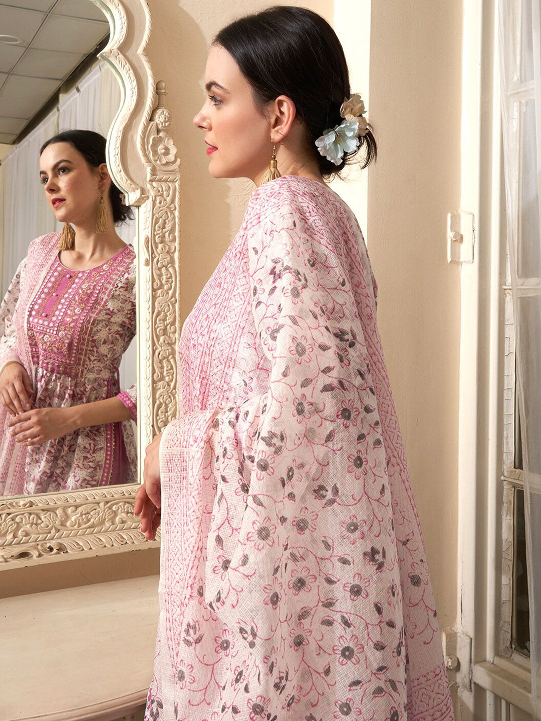 Dhiyona SN Women's Mauve Embroidered Straight Pure Cotton Kurta With Trouser & Dupatta