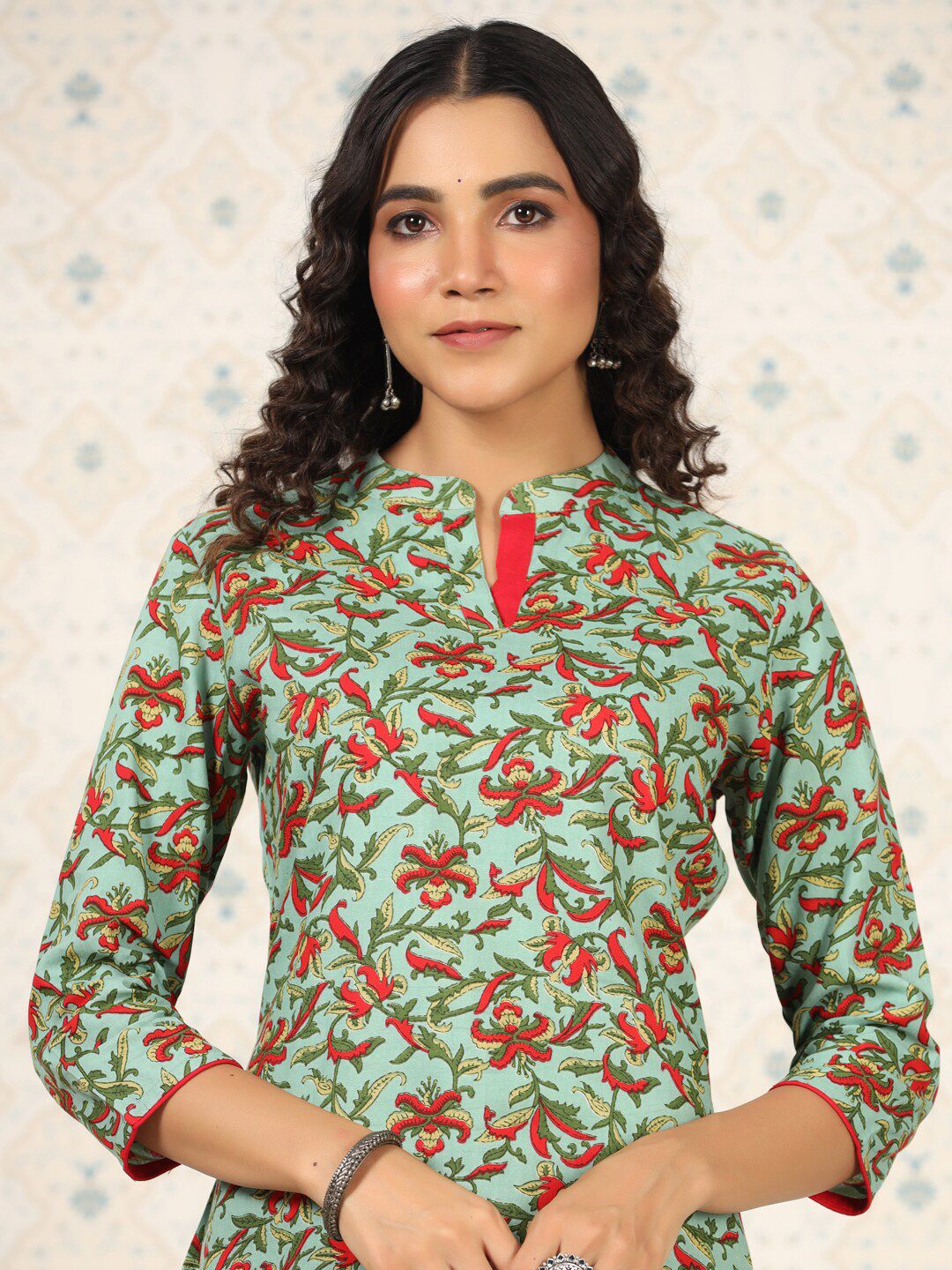 Dhiyona OD Green Floral Printed Straight Kurta