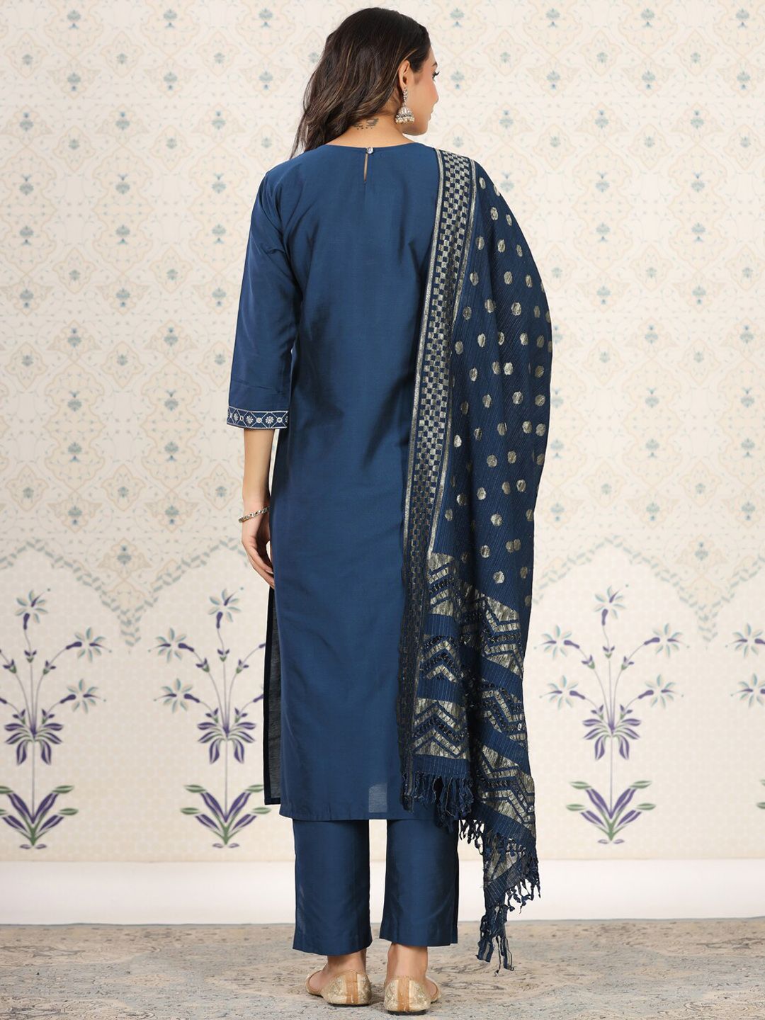 Dhiyona OD Ethnic Motifs Yoke Design Kurta With Trousers & Dupatta