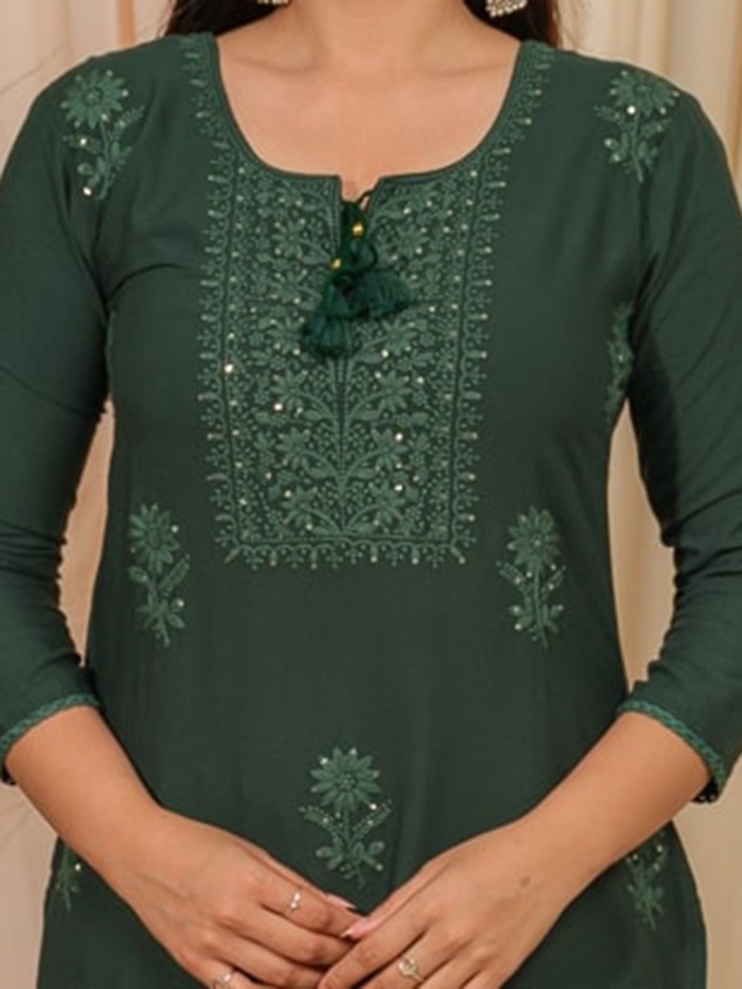 Dhiyona OD Floral Embroidered Tie-Up Neck Straight Kurta