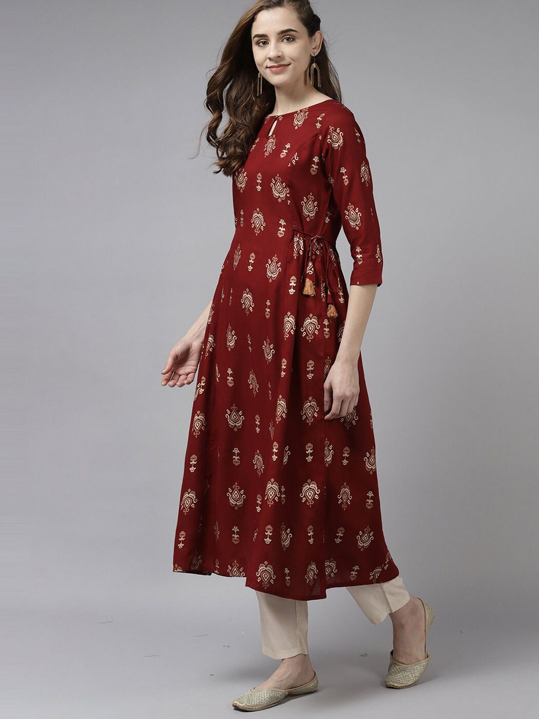 Dhiyona IE Women Maroon Keyhole Neck Kurta