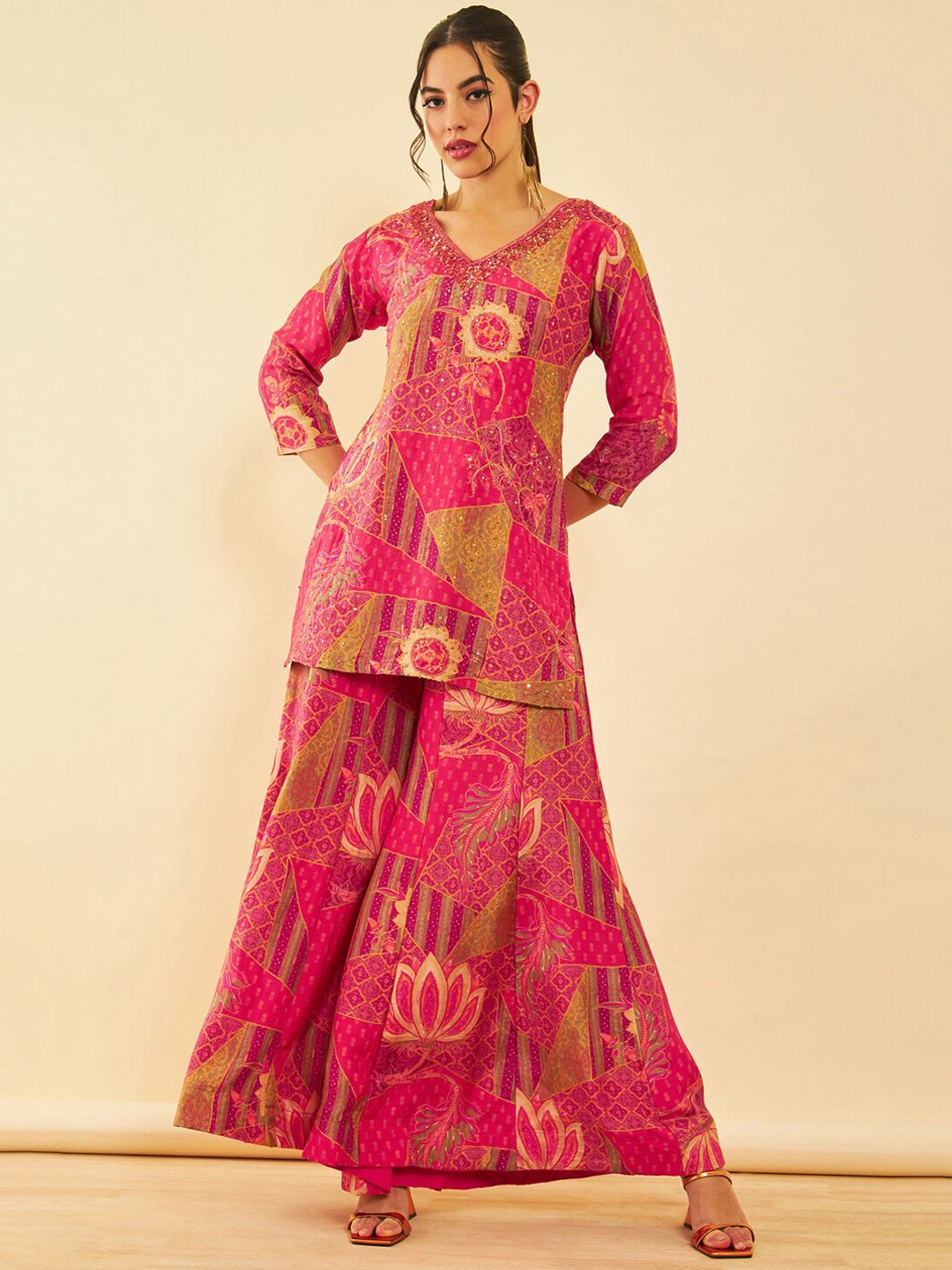Dhiyona SO Women's Floral Printed V-Neck Three-Quarter Sleeves Sequinned Kurti Set