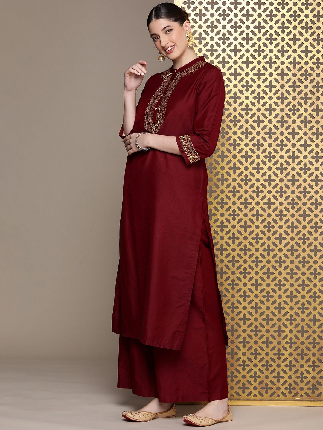 Dhiyona PD Women Women Yoke Design Regular Sequined Jashn Kurta with Trousers