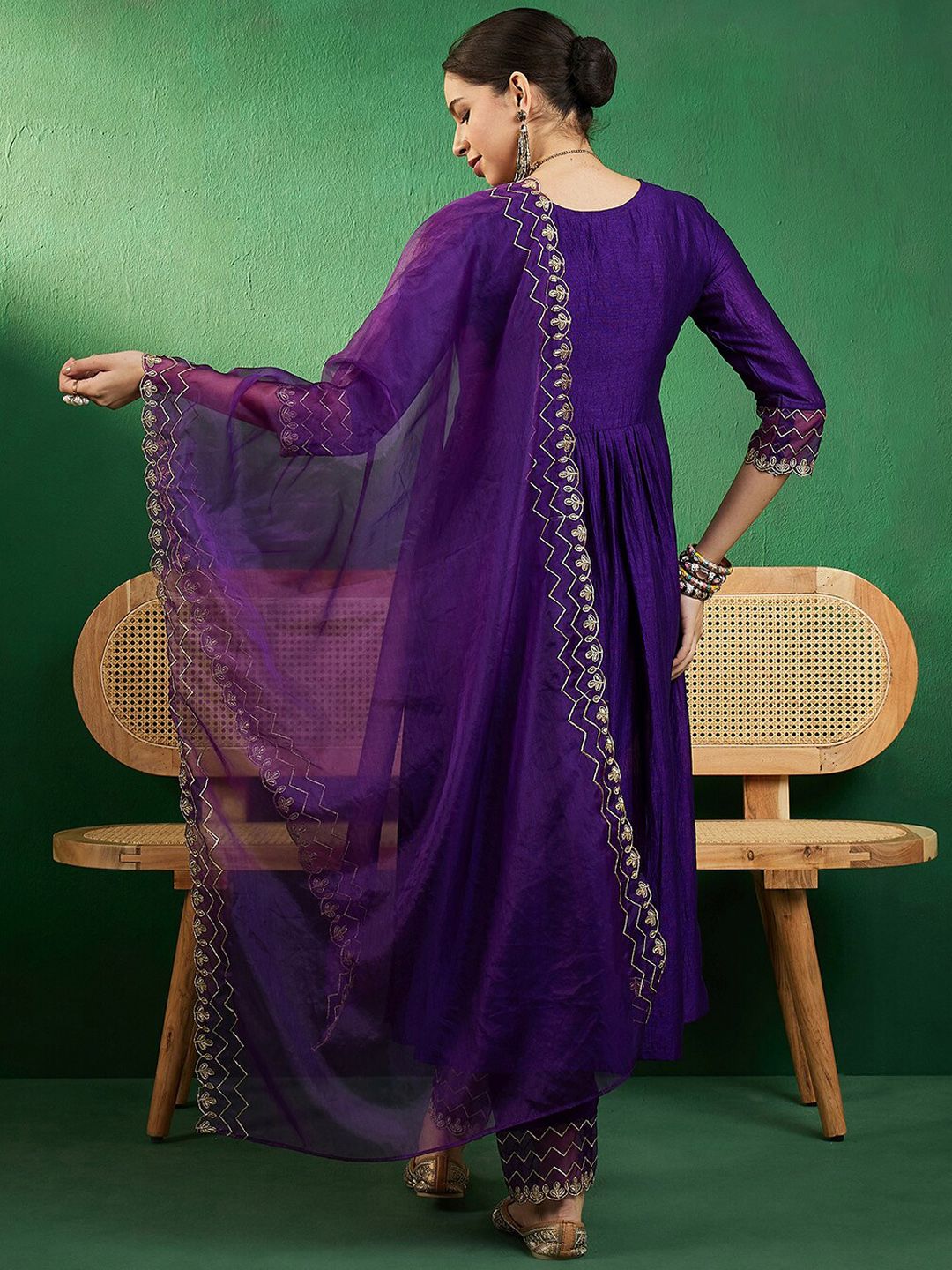 Dhiyona SN Women's Zari Embroidered A-Line Kurta Sets