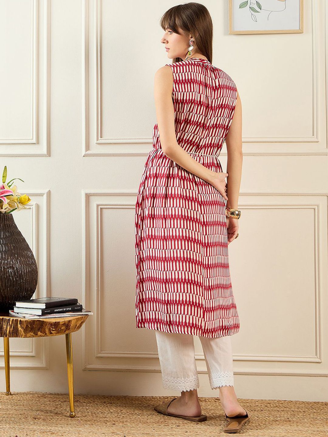 Dhiyona IE Geometric Printed Round Neck A-Line Kurta