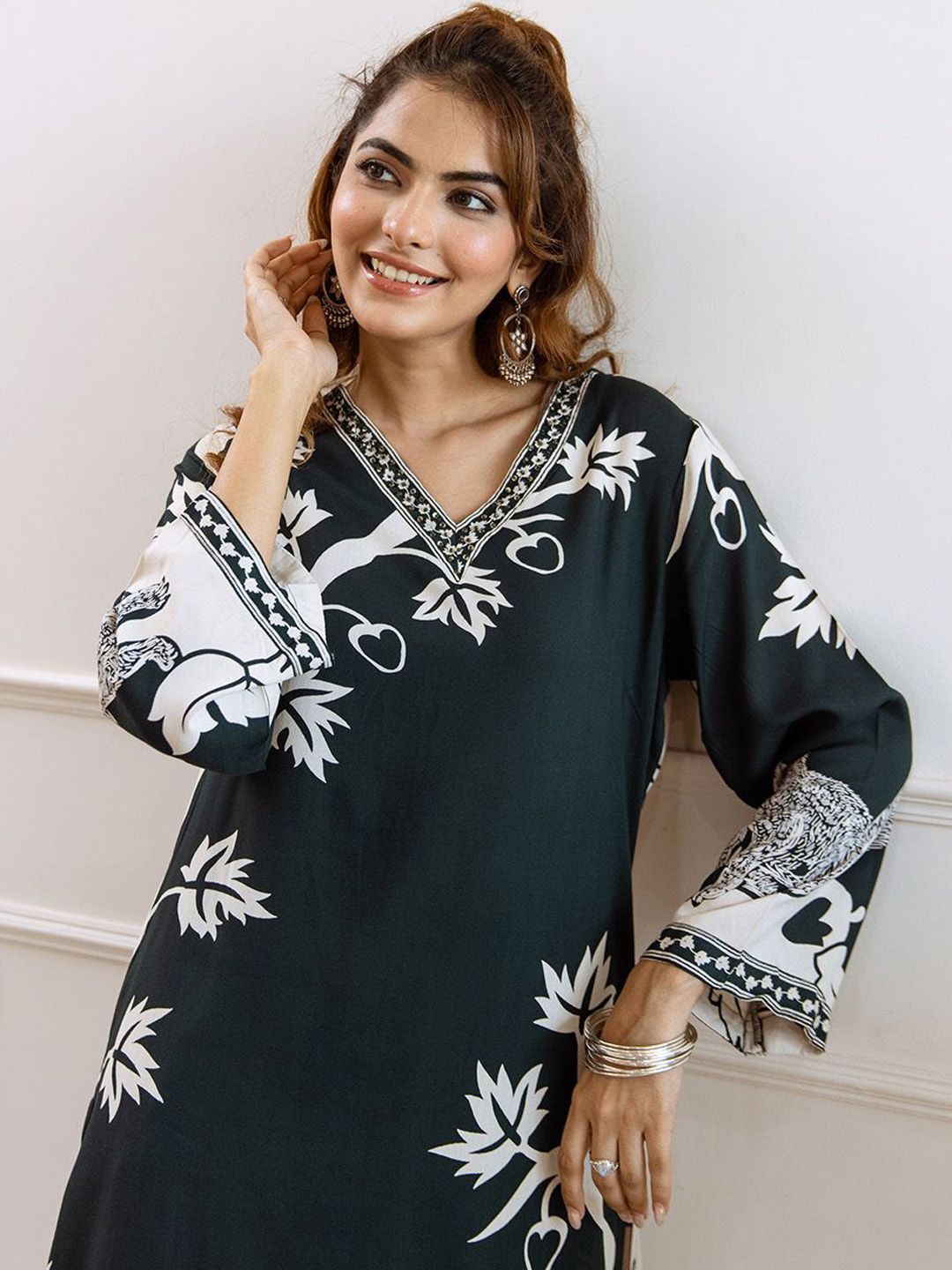 Dhiyona IS Women's Floral Printed V-Neck Flared Sleeves Straight Kurta With Palazzos