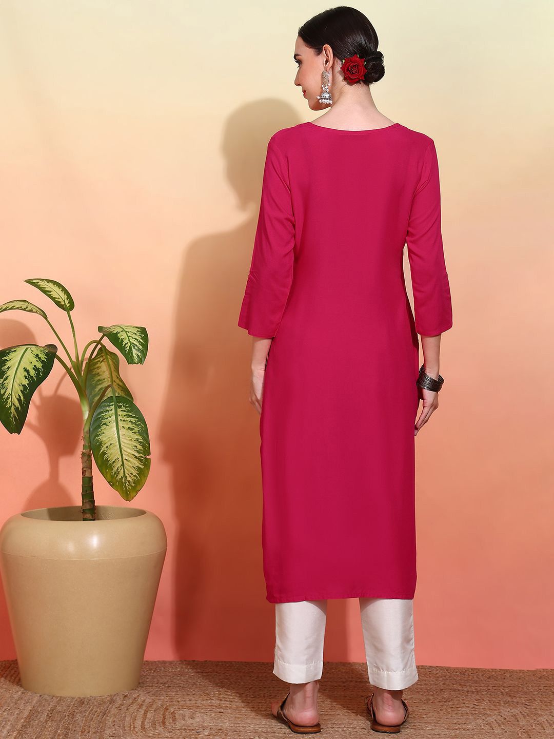 Dhiyona OD Embroidered Straight Kurta