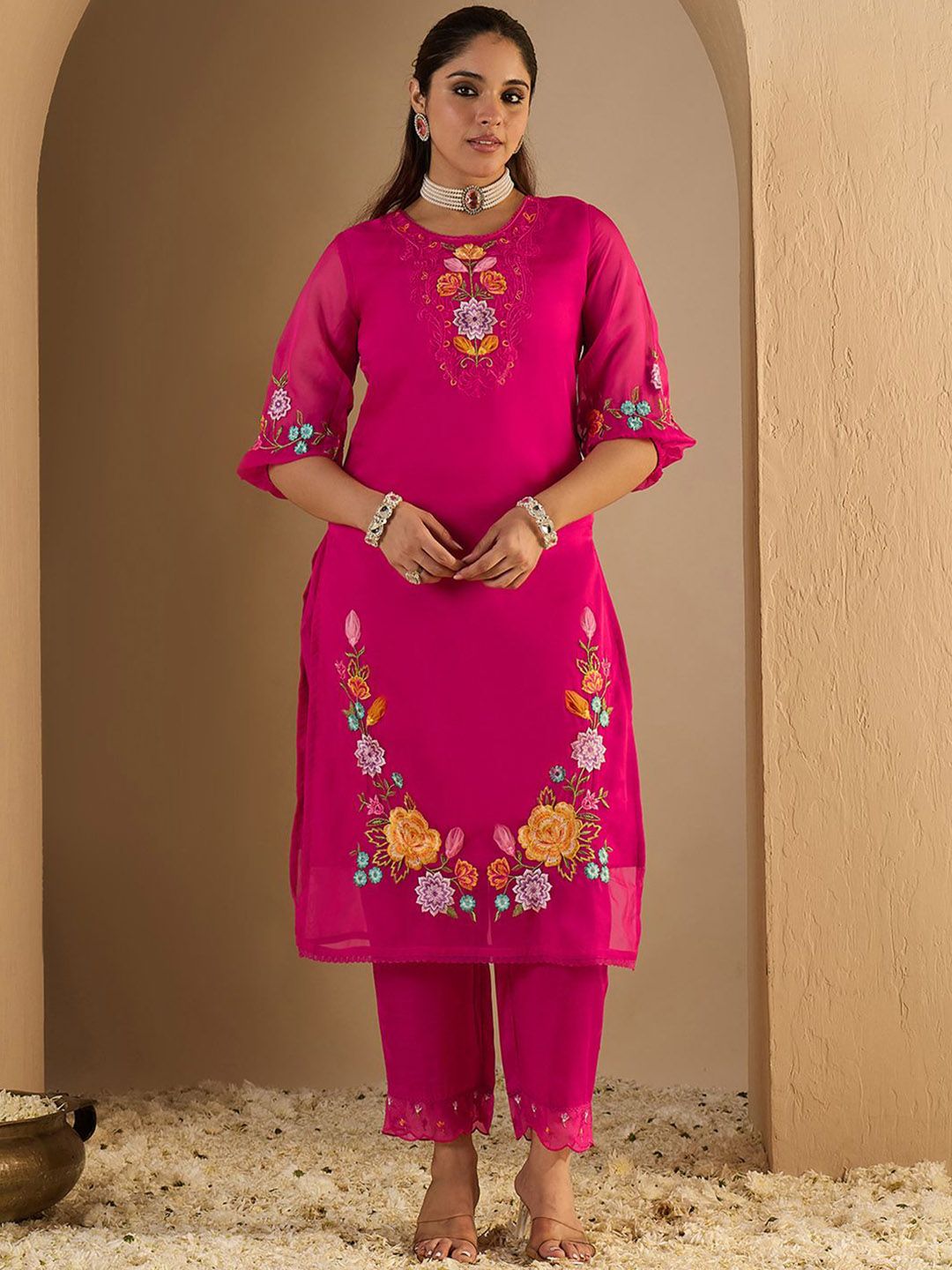 Dhiyona IE Women's Women Floral Embroidered Thread Work Kurta With Trousers & Dupatta Kurta Sets