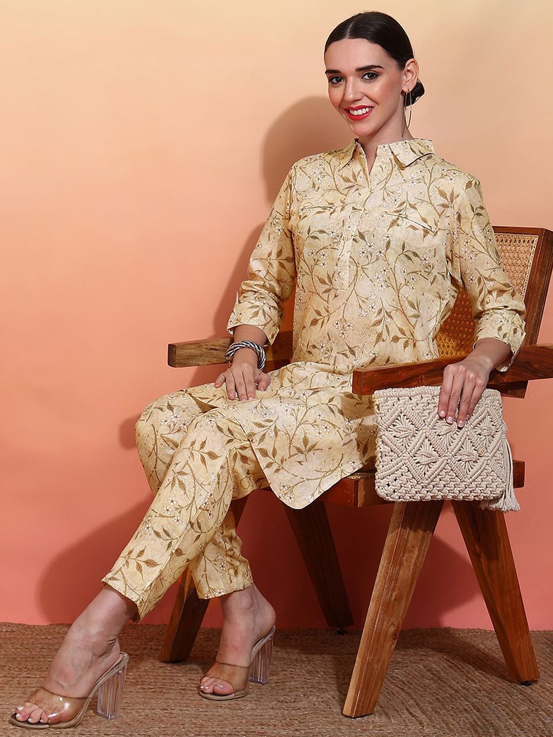 Dhiyona OD Women Printed Regular Linen Kurta with Trousers