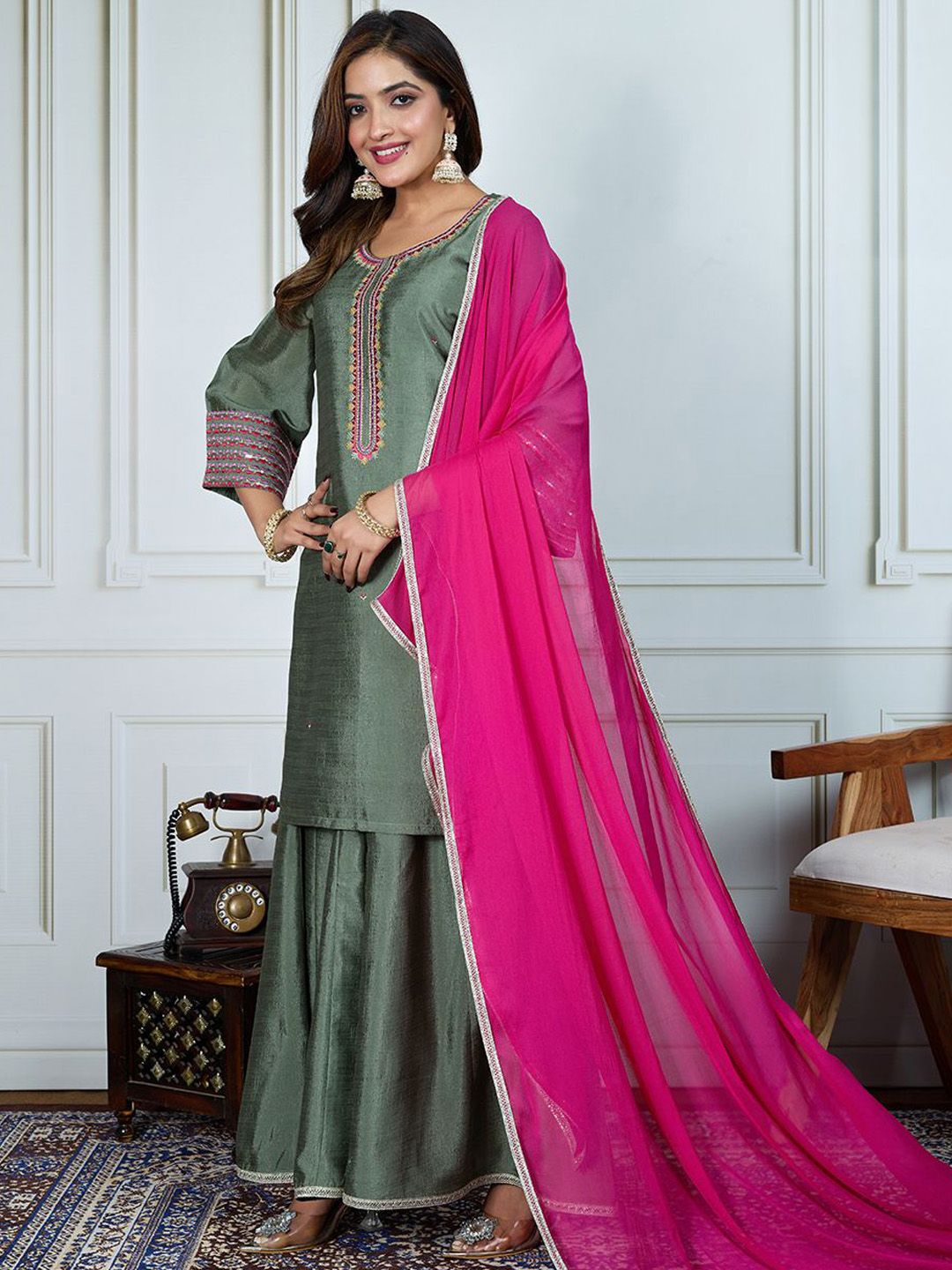 Dhiyona PD Women Women Embroidered Straight Kurta With Trousers & Dupatta