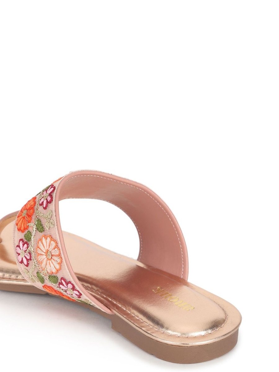 Dhiyona AK Women Ethnic Embellished One Toe Flats