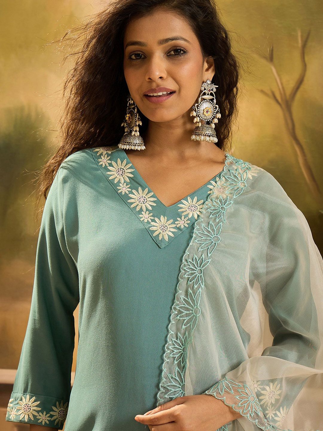 Dhiyona SN Women's Embroidered V-Neck Kurta & Trousers With Dupatta
