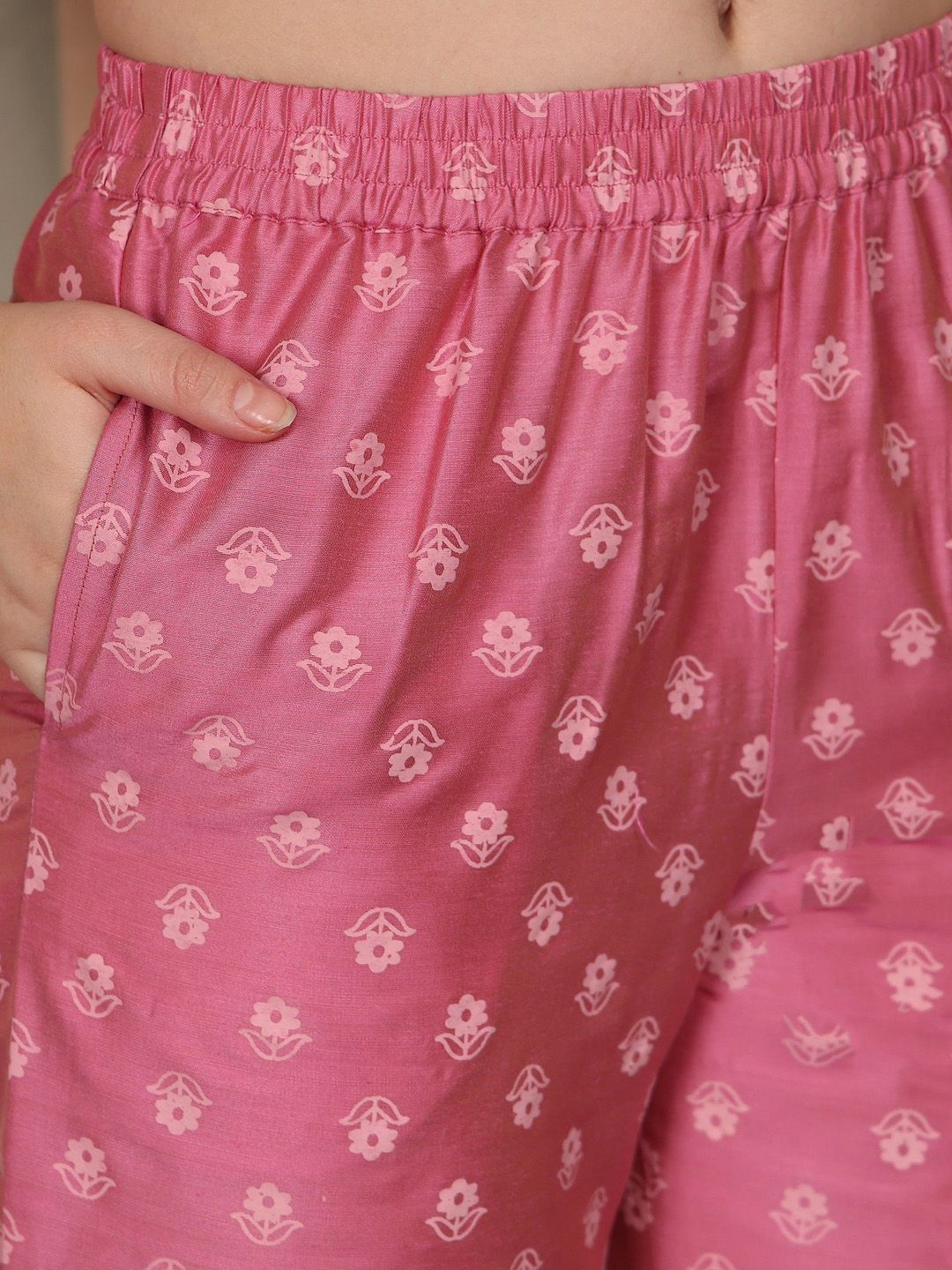 Dhiyona OD Floral Printed Regular Kurta with Trousers