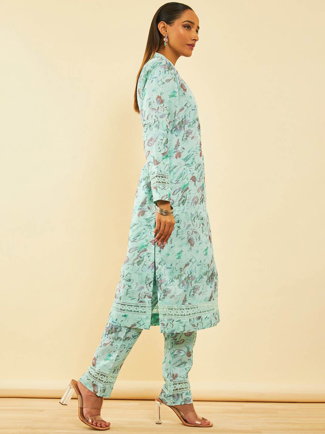 Dhiyona SO Women's Floral Printed V-Neck Beads and Stones Straight Kurta with Trousers