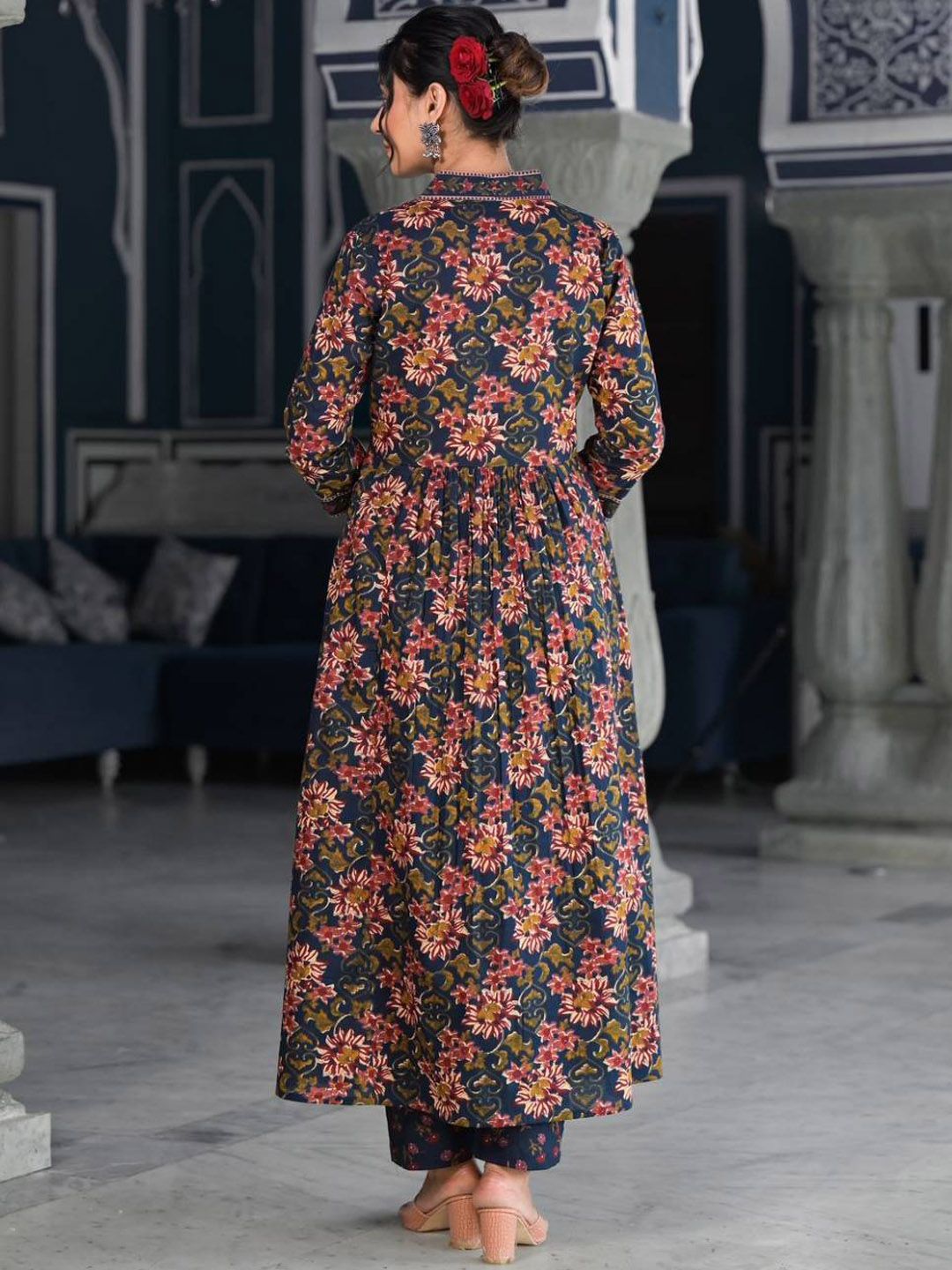 Dhiyona VA Women'sFloral Printed & Sequinned Pure Cotton Anarkali Kurta With Trouser & Dupatta
