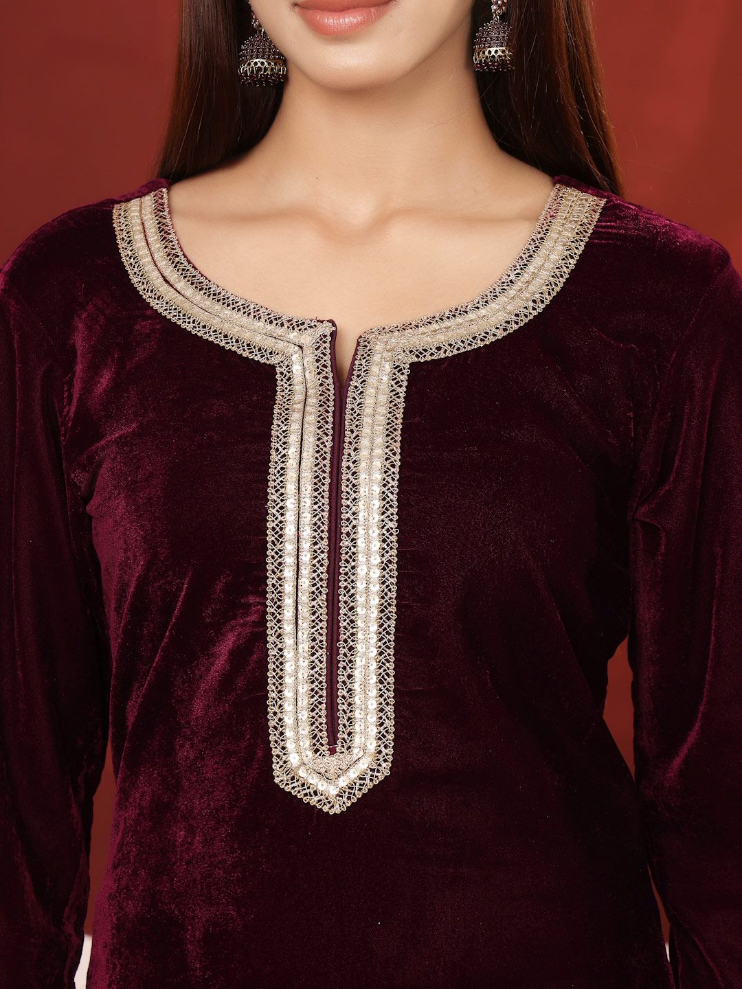 Dhiyona VA Women'sEmbroidered Zari Velvet Straight Kurta With Sharara