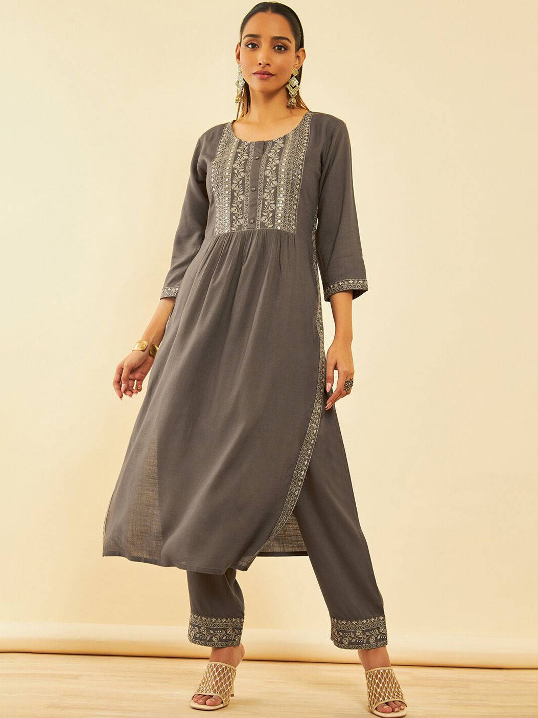 Dhiyona SO Women's Ethnic Motifs Embroidered Regular Sequinned Kurta with Trouser