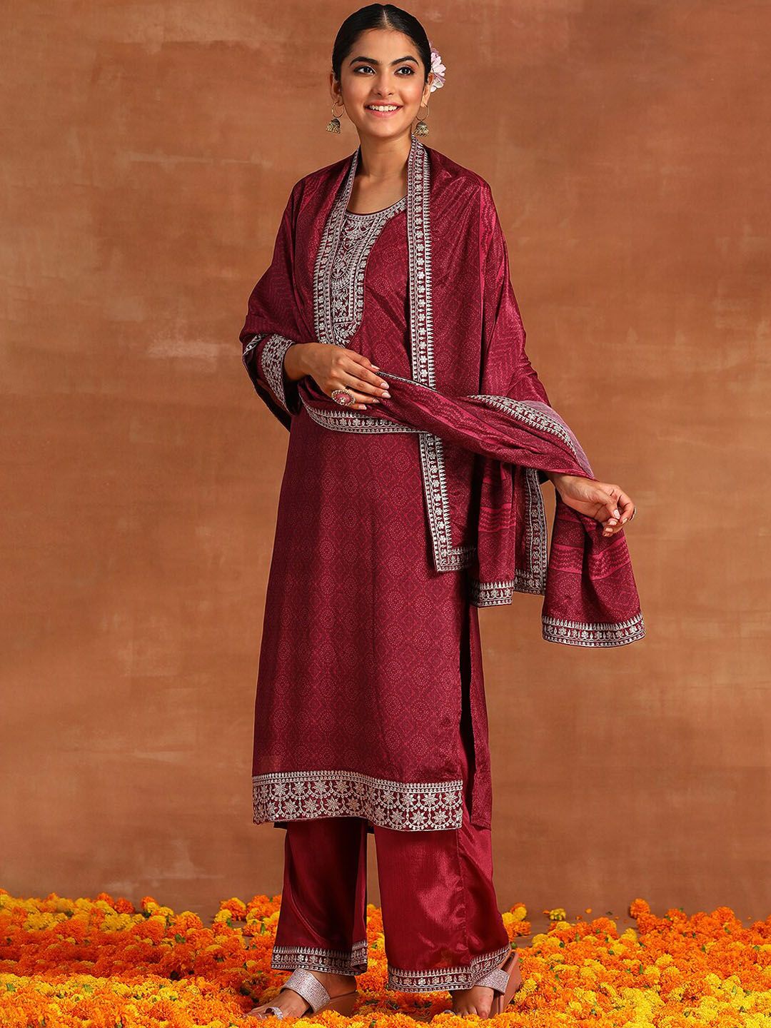 Dhiyona IE Ethnic Motifs Printed Sequinned Detail Straight Kurta & Palazzos With Dupatta
