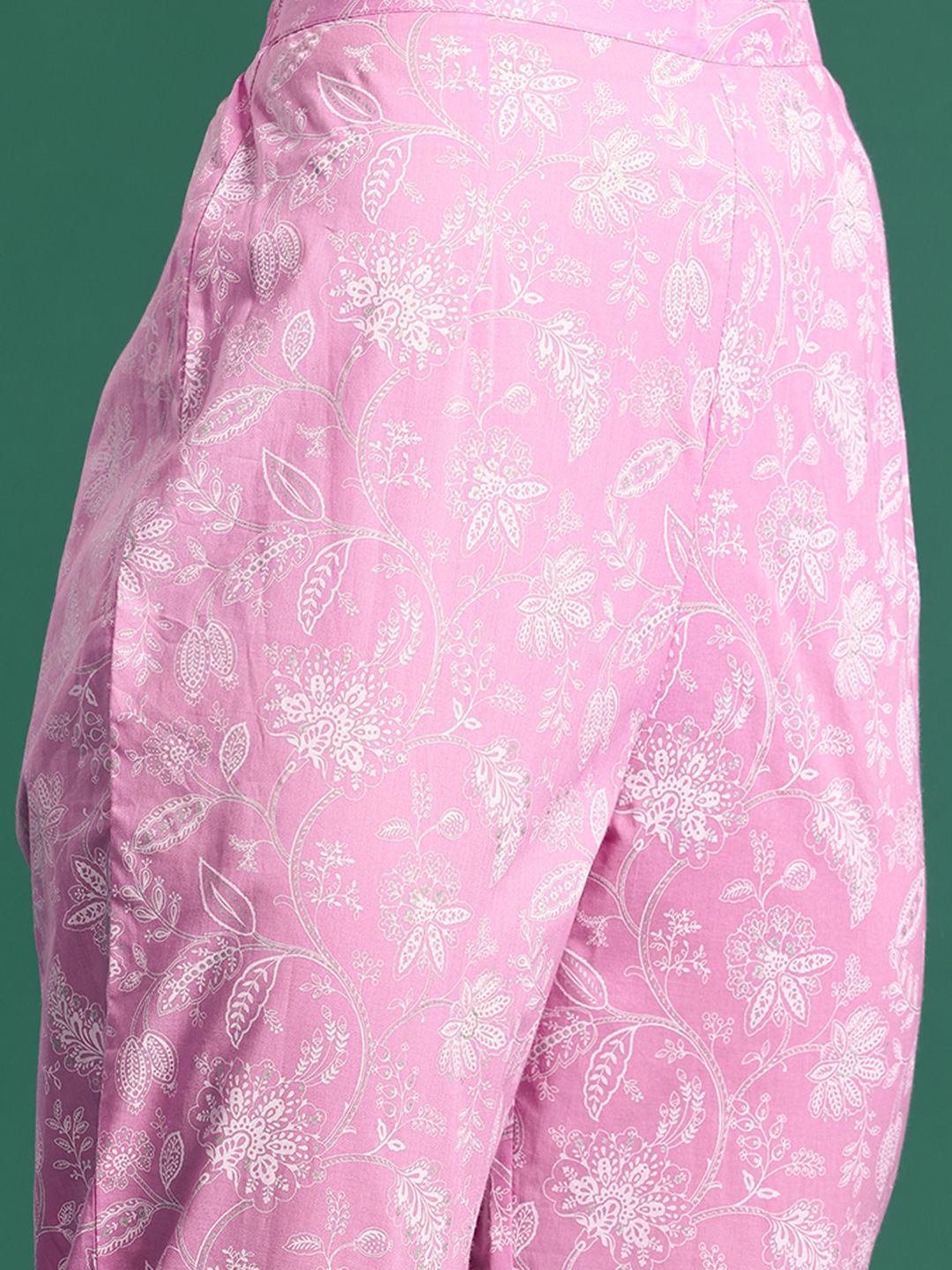 Dhiyona IE Women Floral Printed Regular Pure Cotton Kurta with Trousers