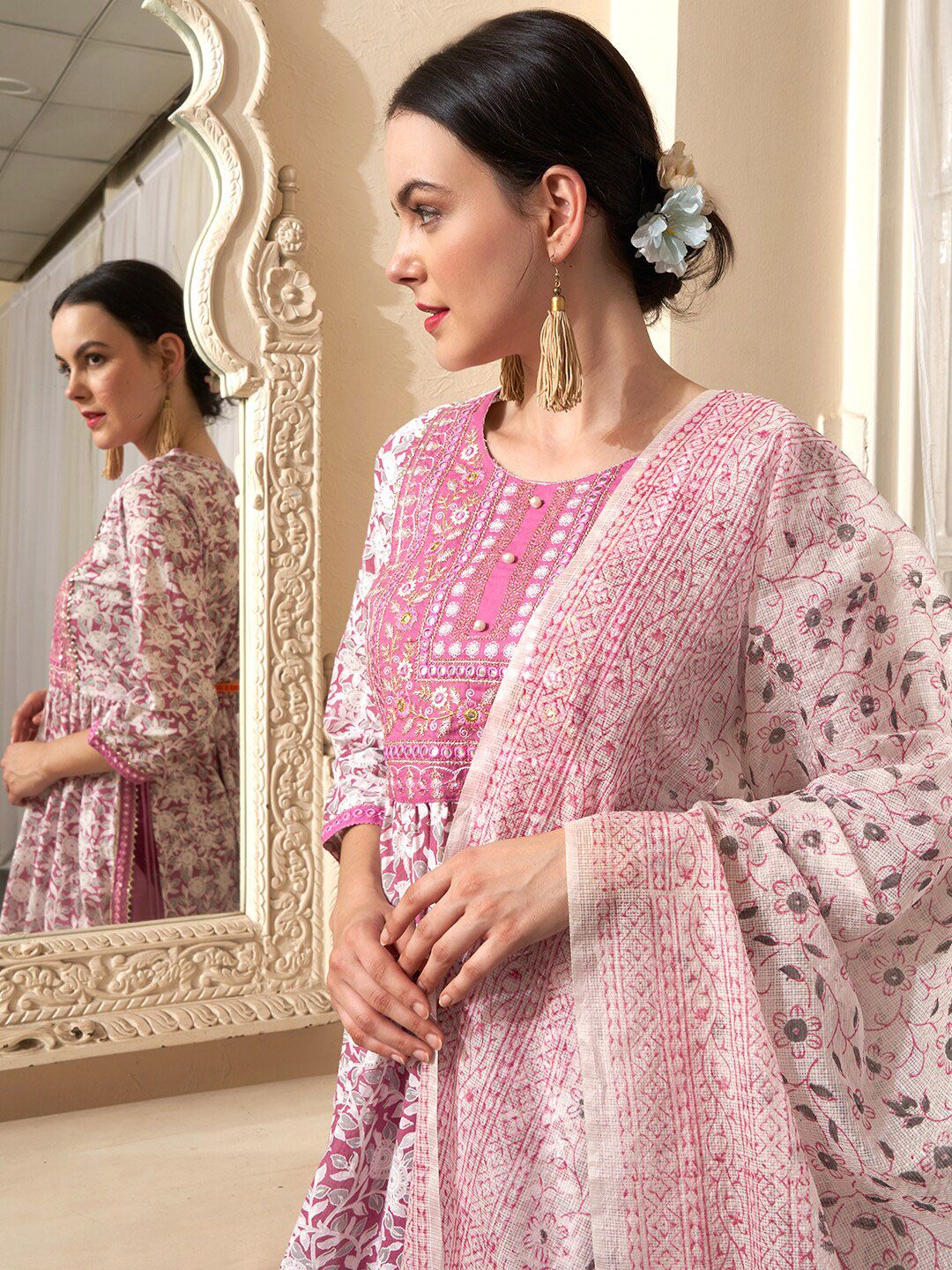 Dhiyona SN Women's Mauve Embroidered Straight Pure Cotton Kurta With Trouser & Dupatta