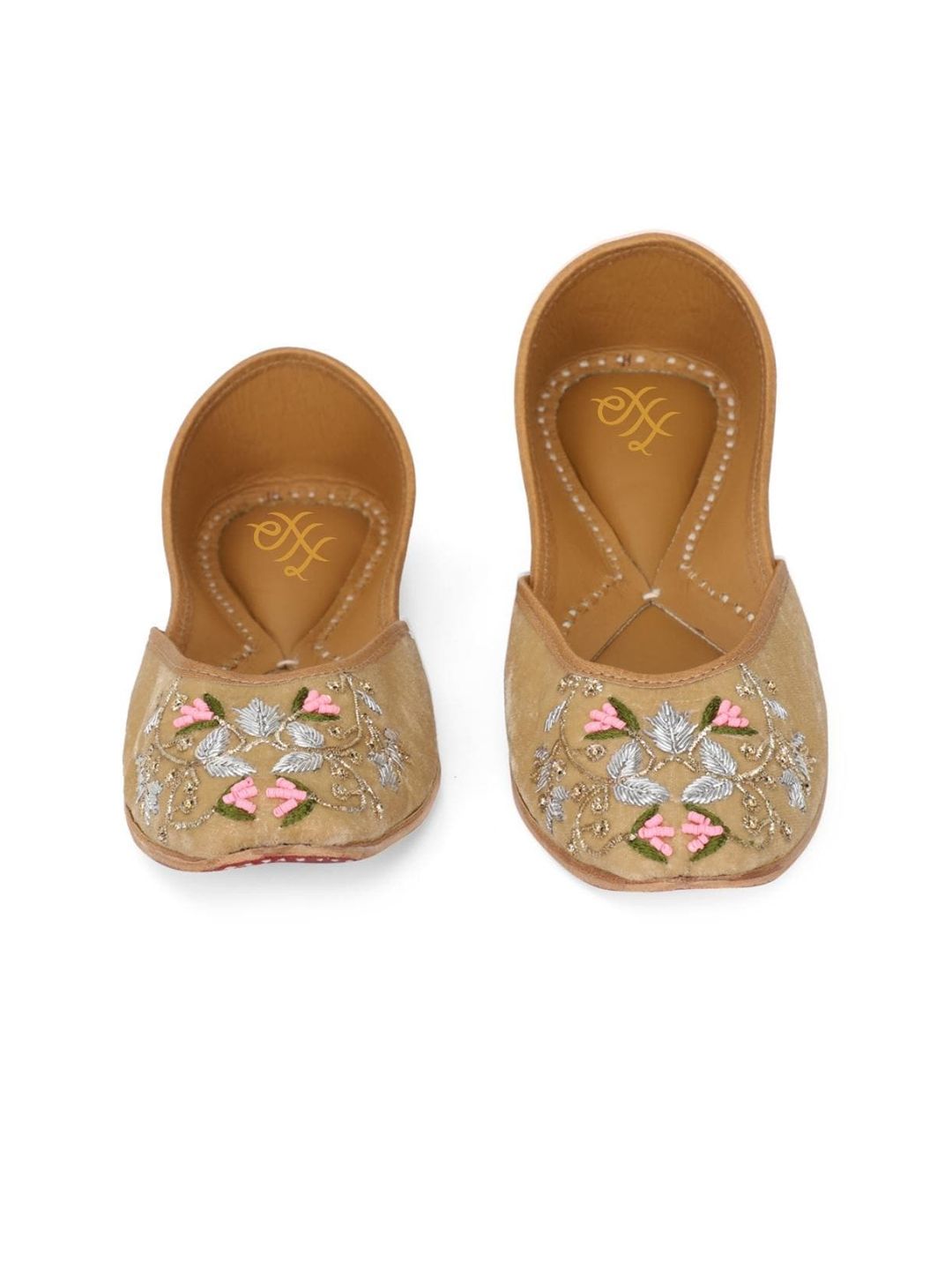 Dhiyona HOP Embroidered Velvet Ethnic Mojaris