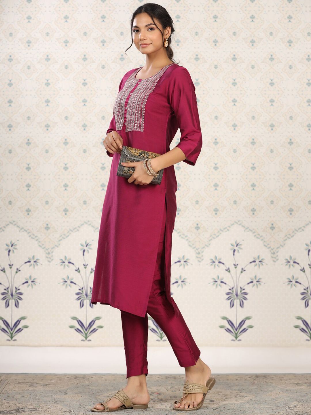 Dhiyona OD Yoke Design Embroidered Kurta with Trousers