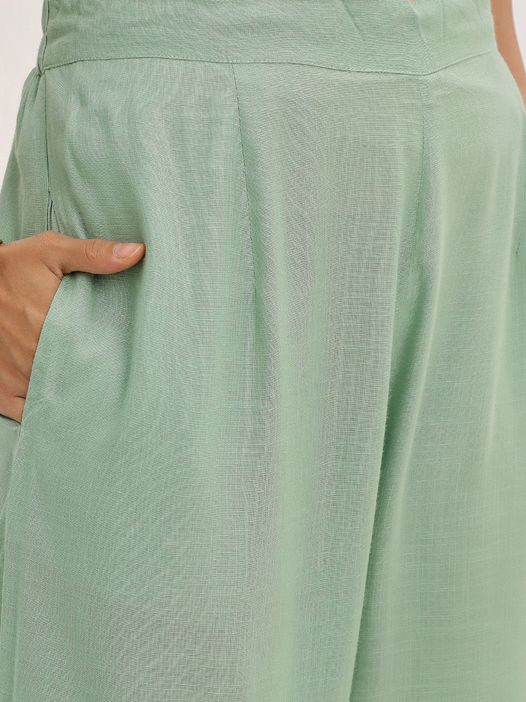 Dhiyona VA Women'sGreen Gotta Patti Detail Straight Kurta & Palazzos With Dupatta