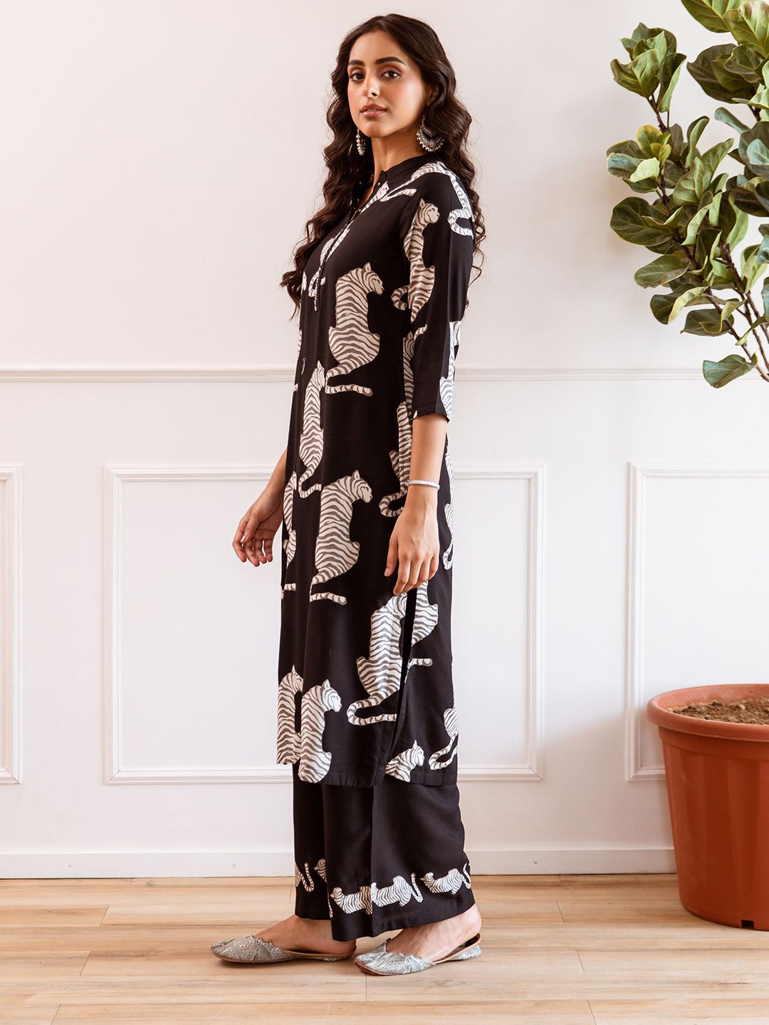 Dhiyona IS Women's Women Ethnic Motifs Printed Regular Kurta with Palazzos