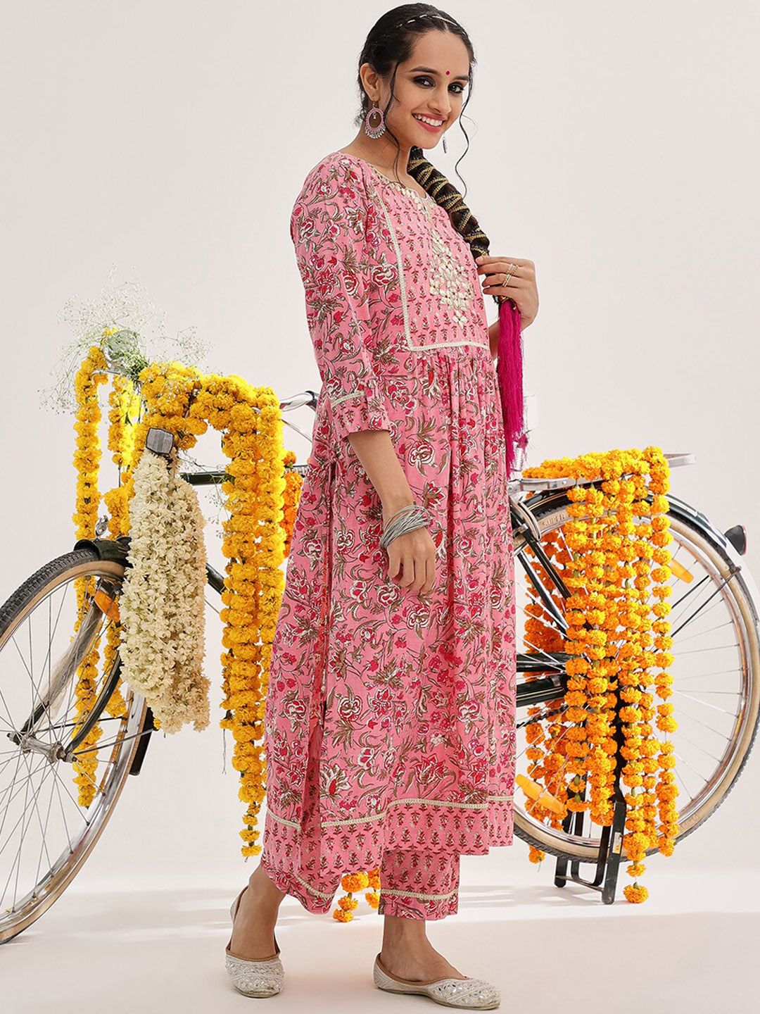 Dhiyona VA Women'sPink Ethnic Motifs Printed Thread Work Straight Kurta & Trousers With Dupatta