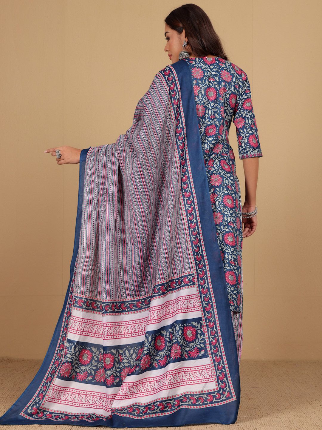 Dhiyona VA Women'sFloral Printed V-Neck Gotta Patti Kurta With Trousers & Dupatta