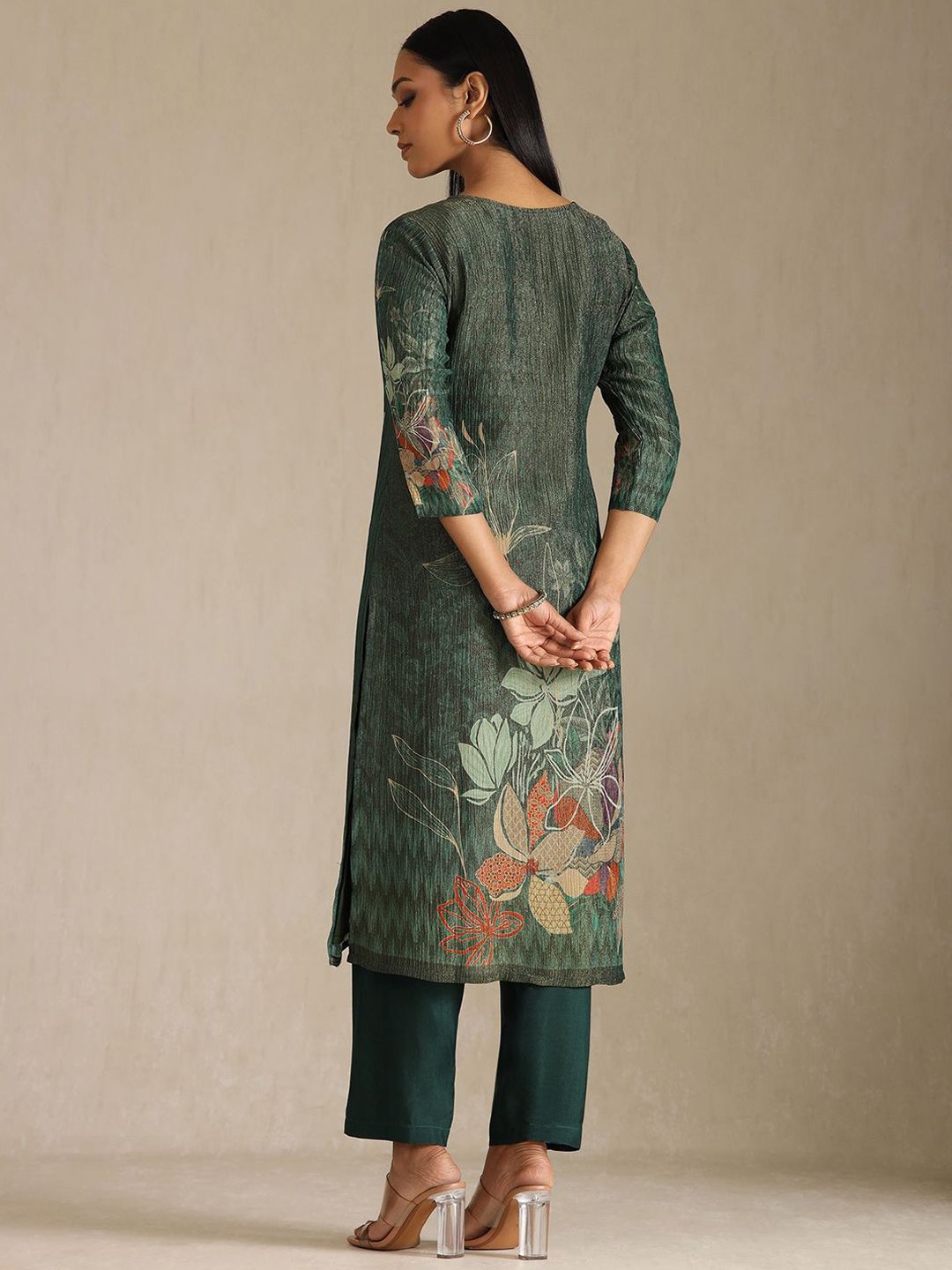 Dhiyona SO Women's Women Floral Printed Mirror Work Kurta with Trousers