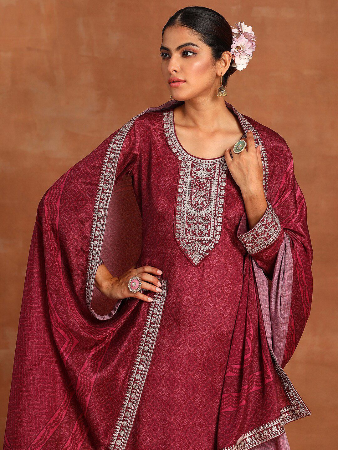 Dhiyona IE Ethnic Motifs Printed Sequinned Detail Straight Kurta & Palazzos With Dupatta