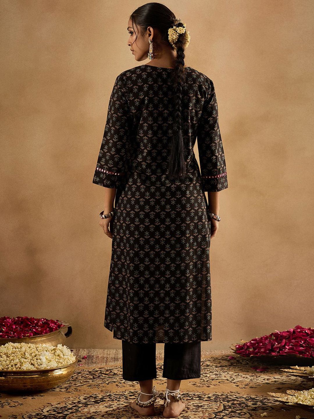 Dhiyona IE Floral Printed Notch Neck Mirror Work Pure Cotton Straight Kurta