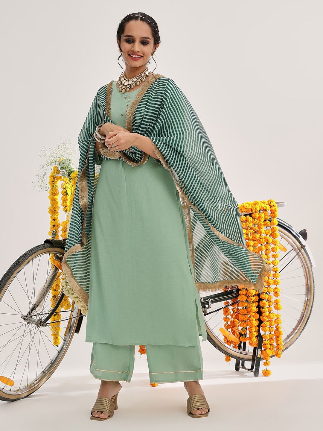 Dhiyona VA Women'sGreen Gotta Patti Detail Straight Kurta & Palazzos With Dupatta
