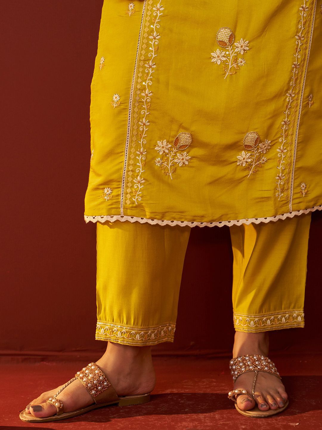 Women Floral Embroidered Kurta with Trousers & Dupatta