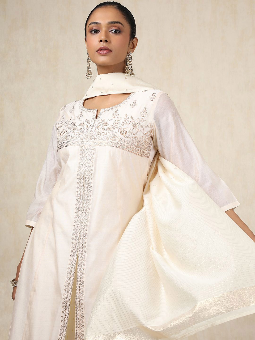 Dhiyona SO Women's Alina Cut Floral Embroidered Notch Neck Chanderi Silk Straight Kurta With Trousers & Dupatta